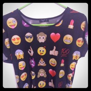 Black emoji shirt