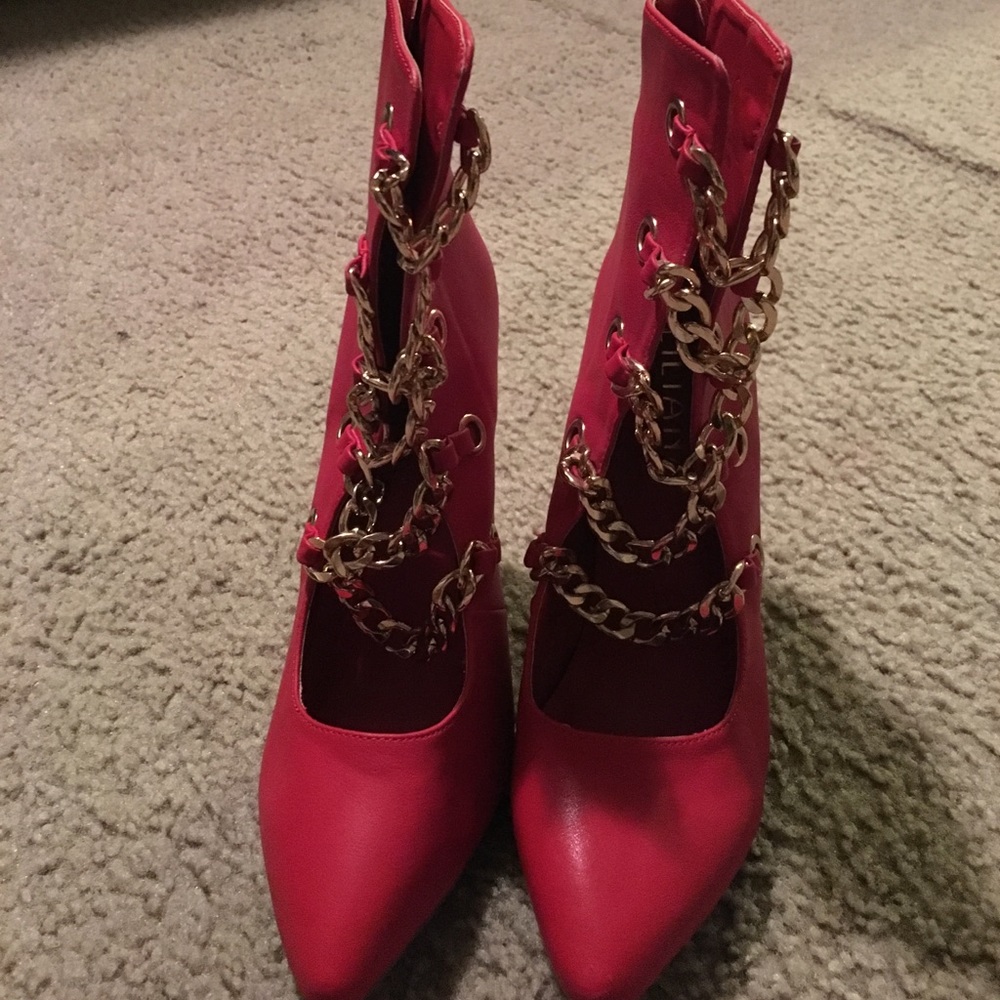 Red booties gold chains