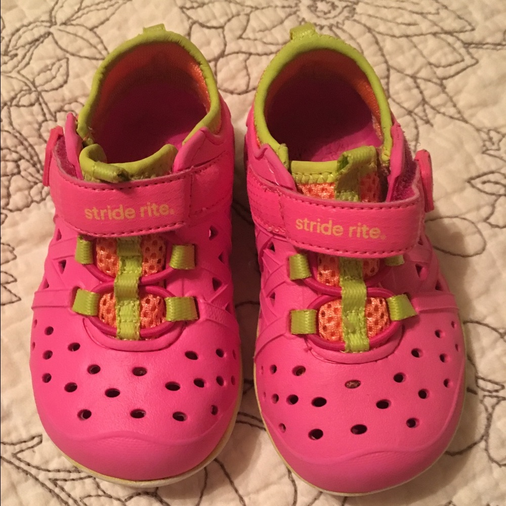 Toddler Girl Size 6 Stride Rite Phibian