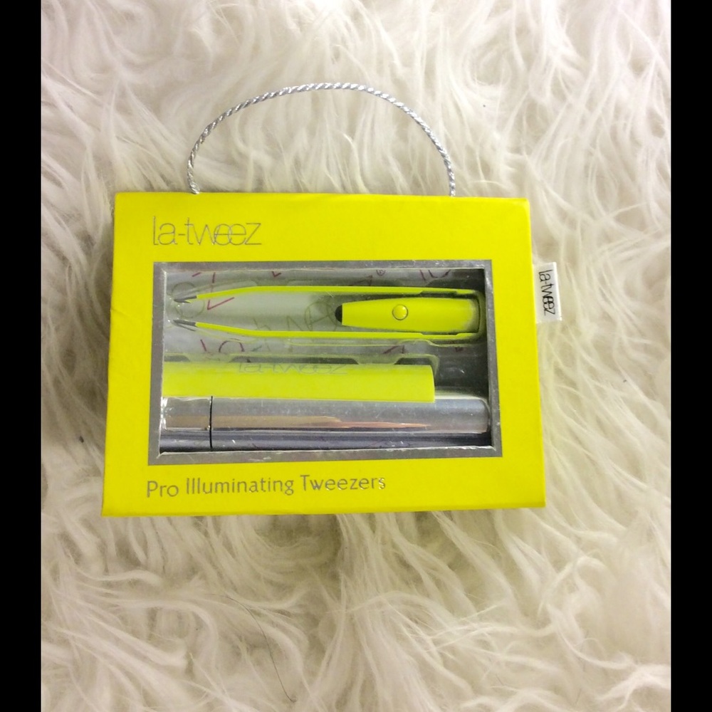 LA tweez pro illuminating tweezers