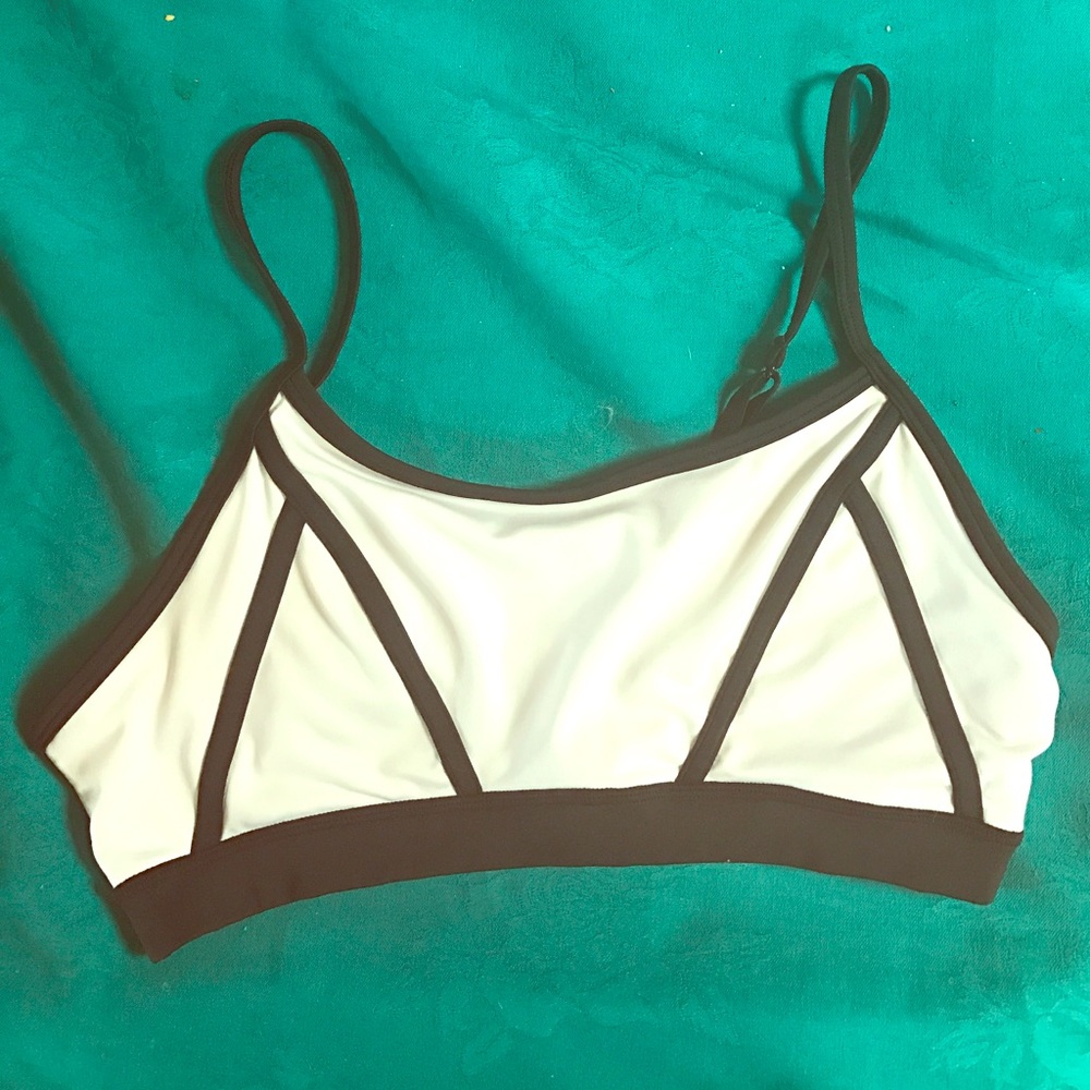 Marika Tek yoga sports bra