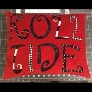 Roll tide pillow! ❤️🐘