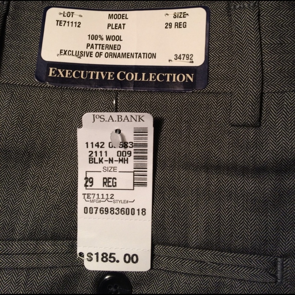 Jos.A.BANK Executive Collection pleated Pants - Picture 2 of 3
