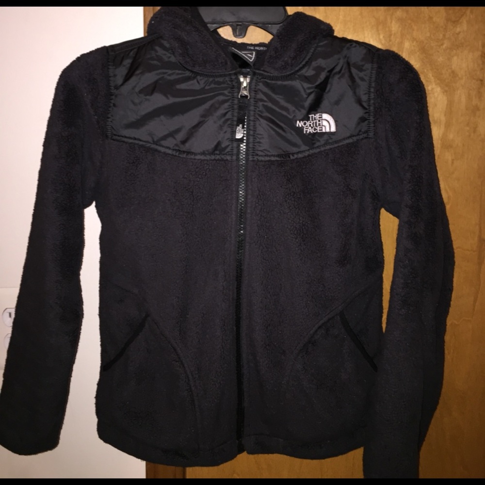 Black fleece North Face jacket!!