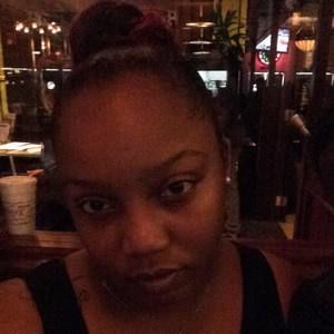 Meet your Posher, Denae