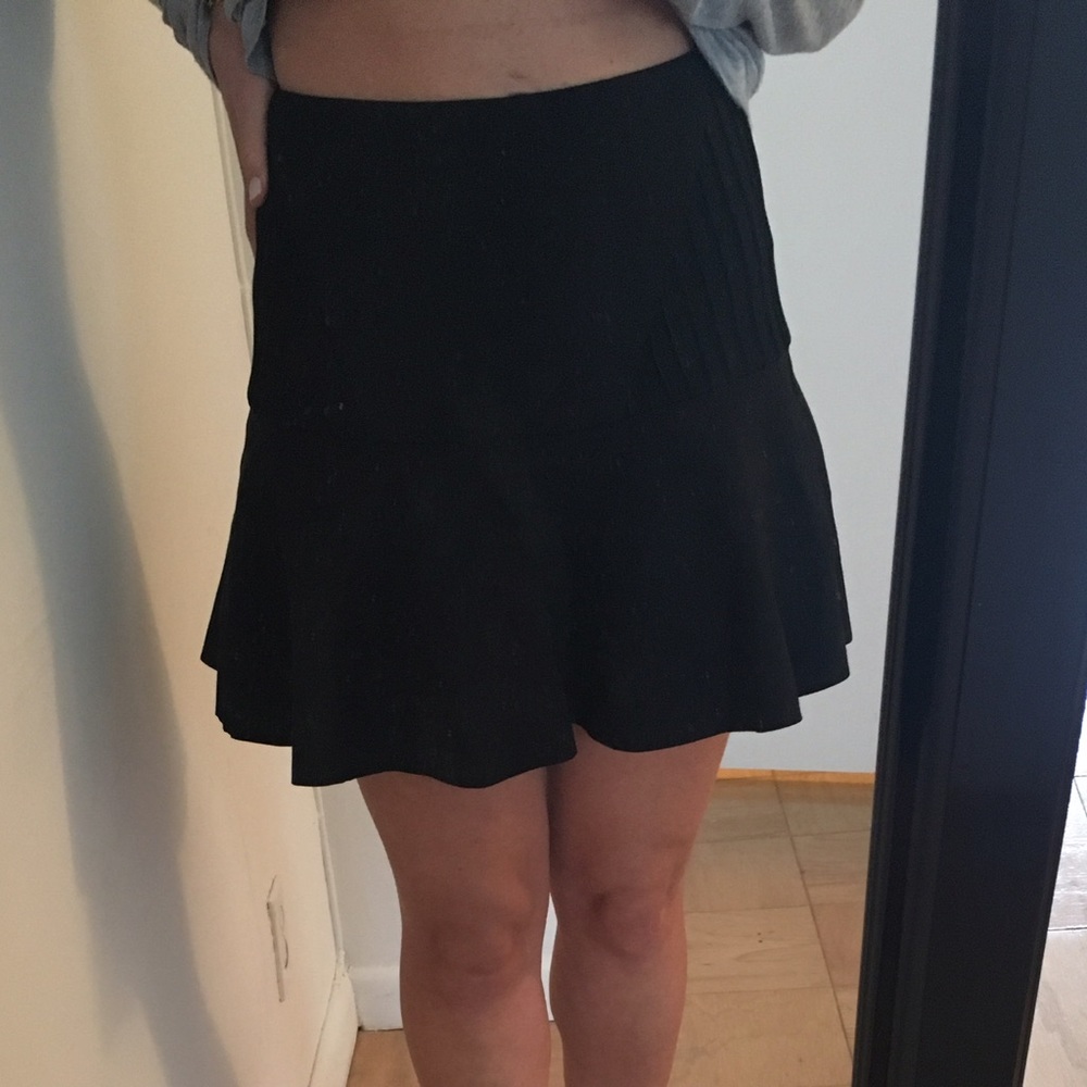 Adorable Parker mini skirt with detail