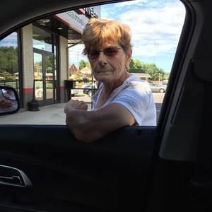 Meet your Posher, Rebecca