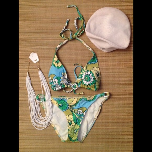 FLORAL HALTER BIKINI - Picture 1 of 2