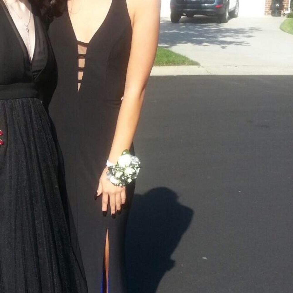 Black prom dress