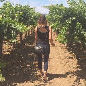 Meet your Posher, Nicole