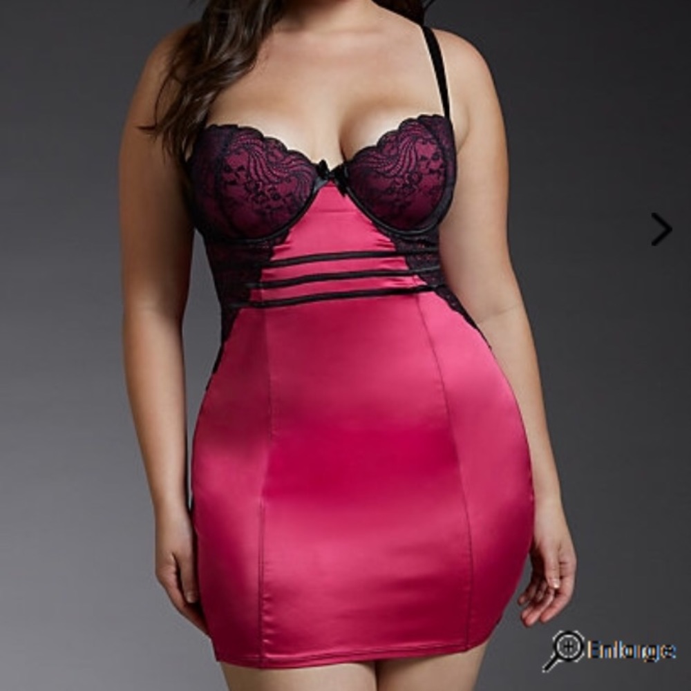 Lace trim underwire cups chemise