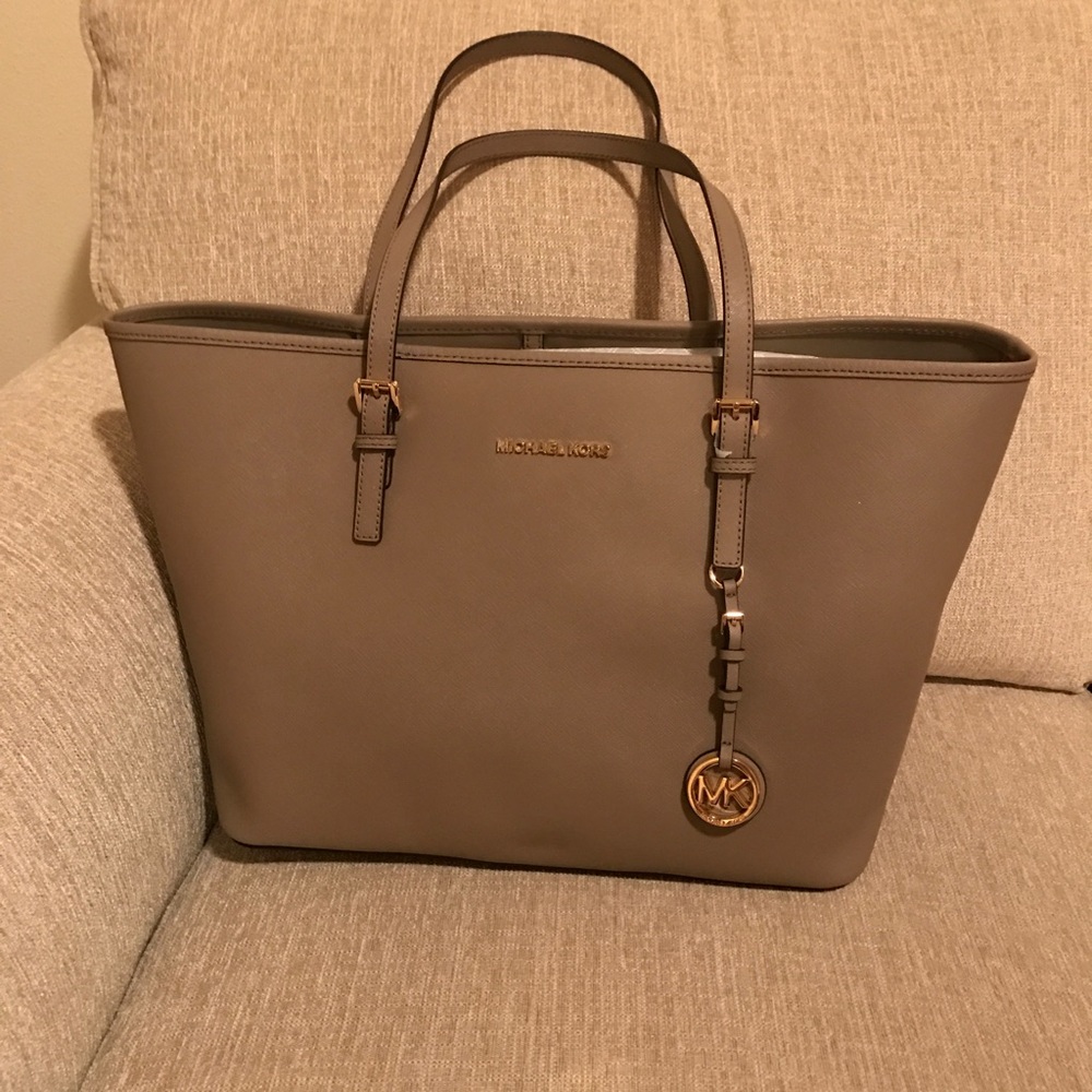 💕😍Michael Kors jet set travel tore😍💕
