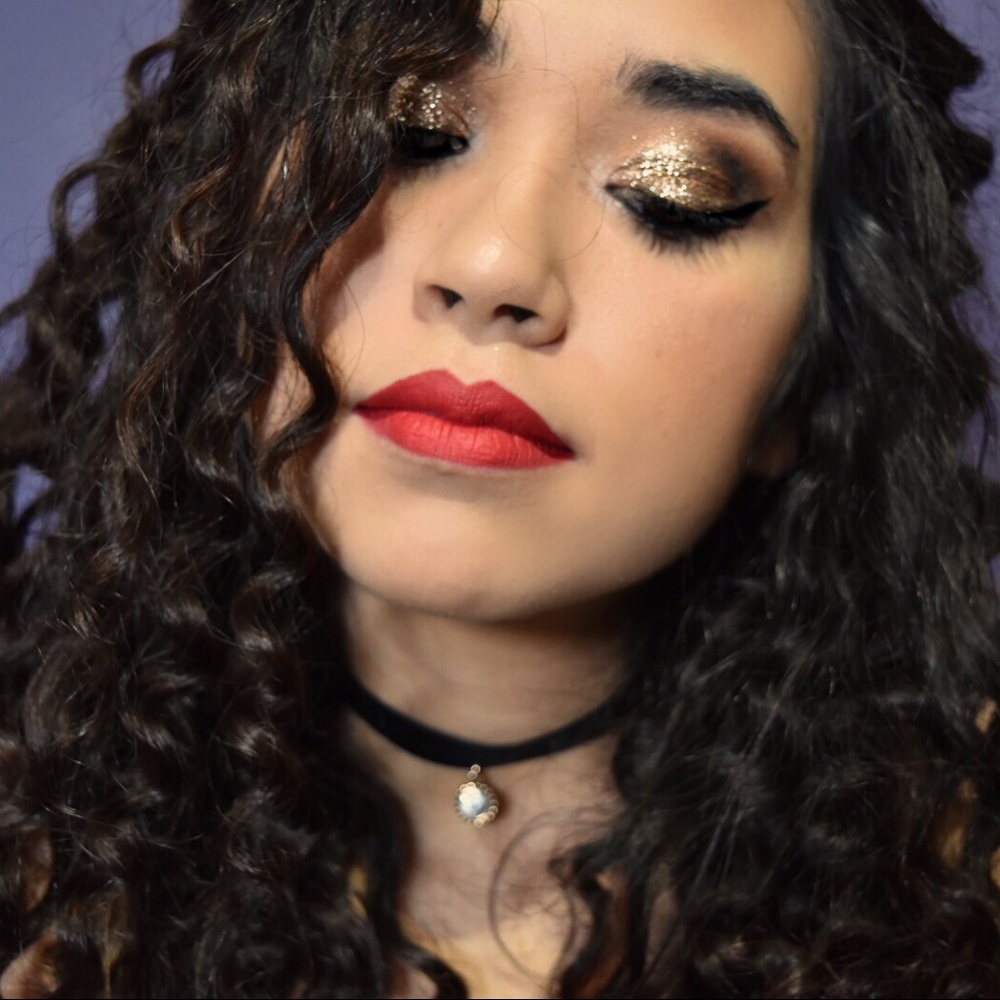 Meet your Posher, Miriam