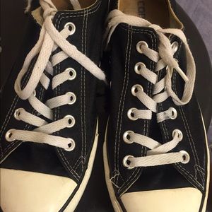 Black and White Low Converse ♠️