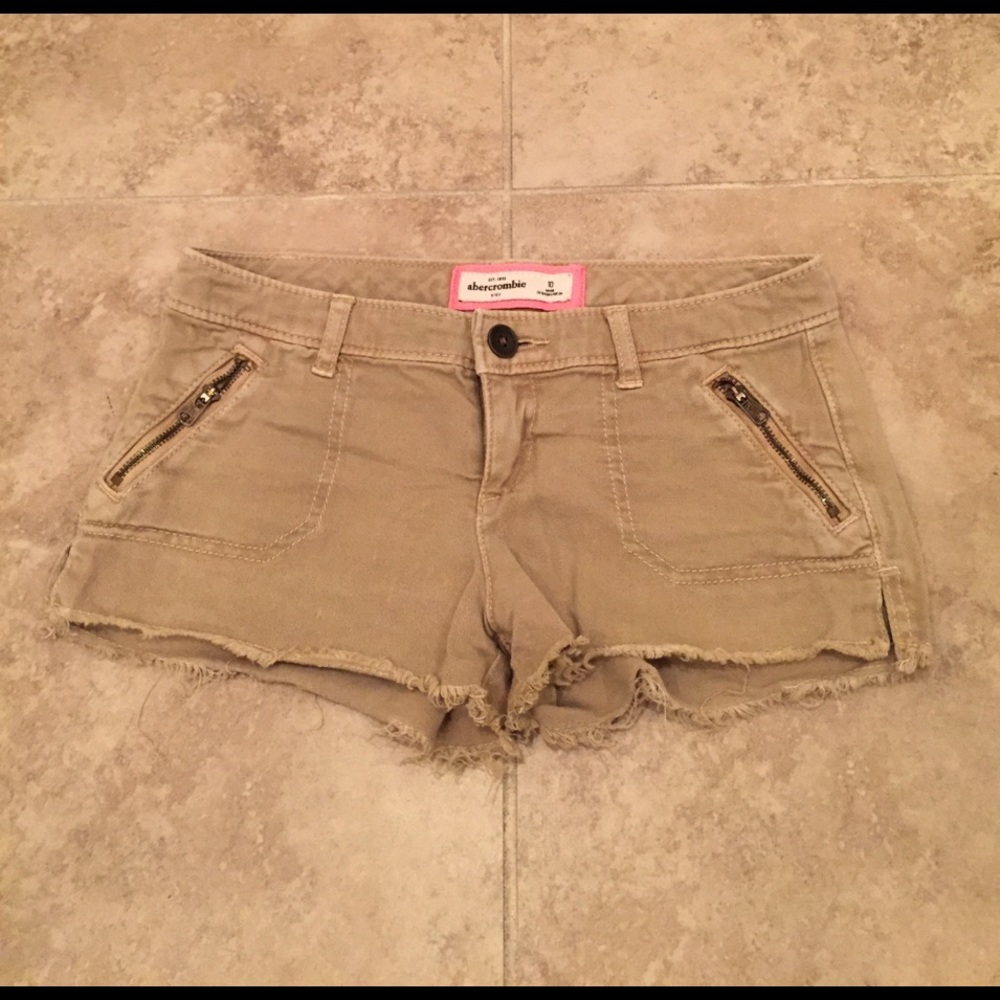 Abercrombie kids Khaki shorts
