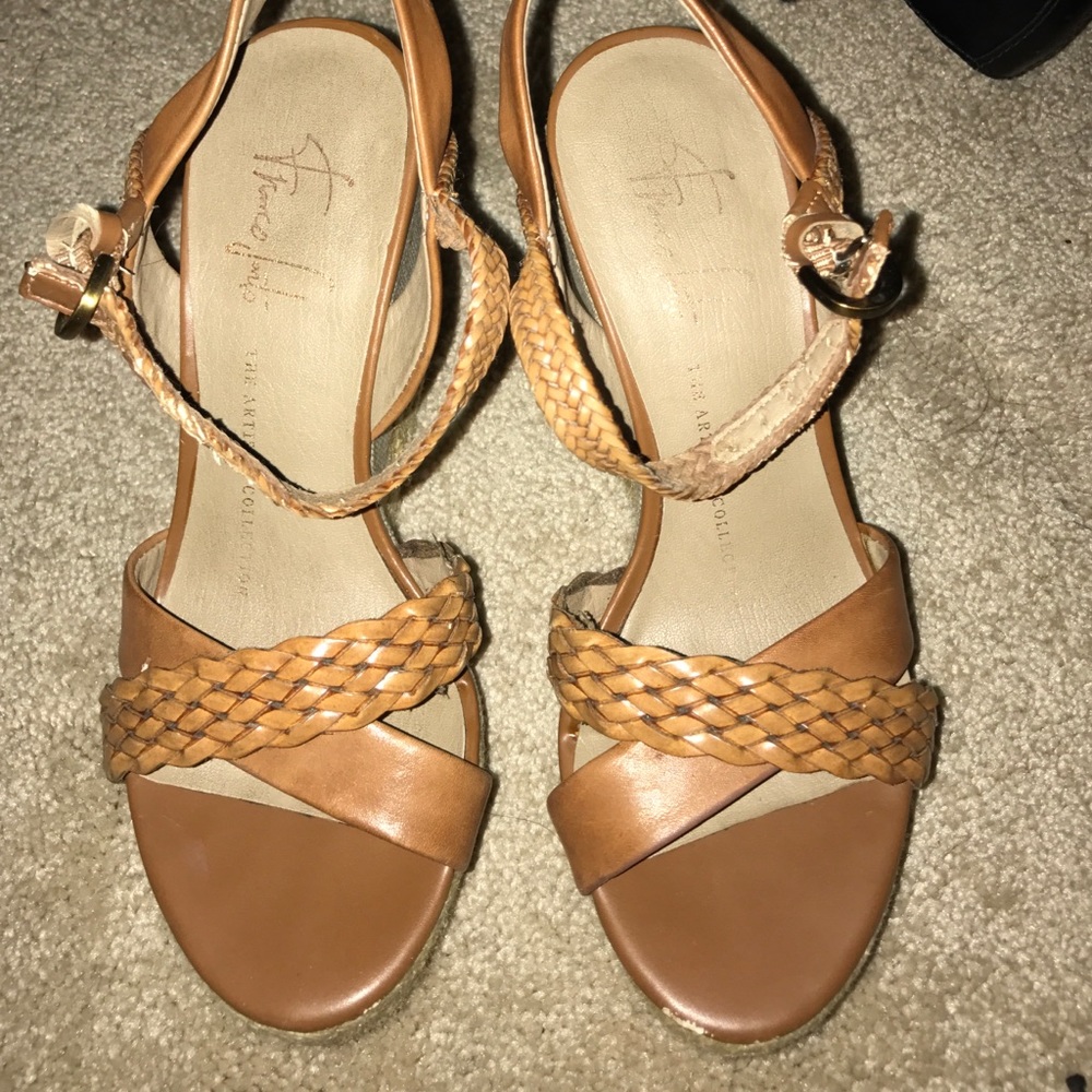 Brown wedges