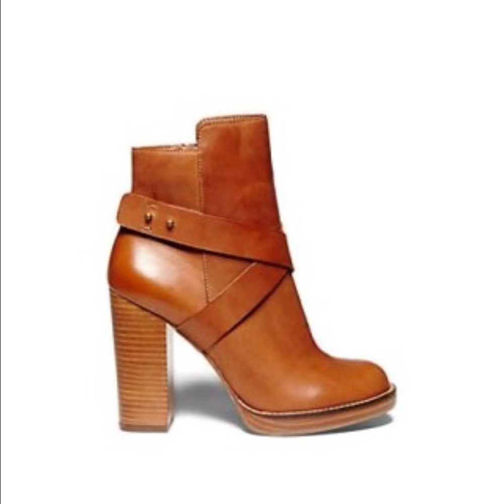 ❌SOLD❌ Steve Madden Congac Heeled Boots