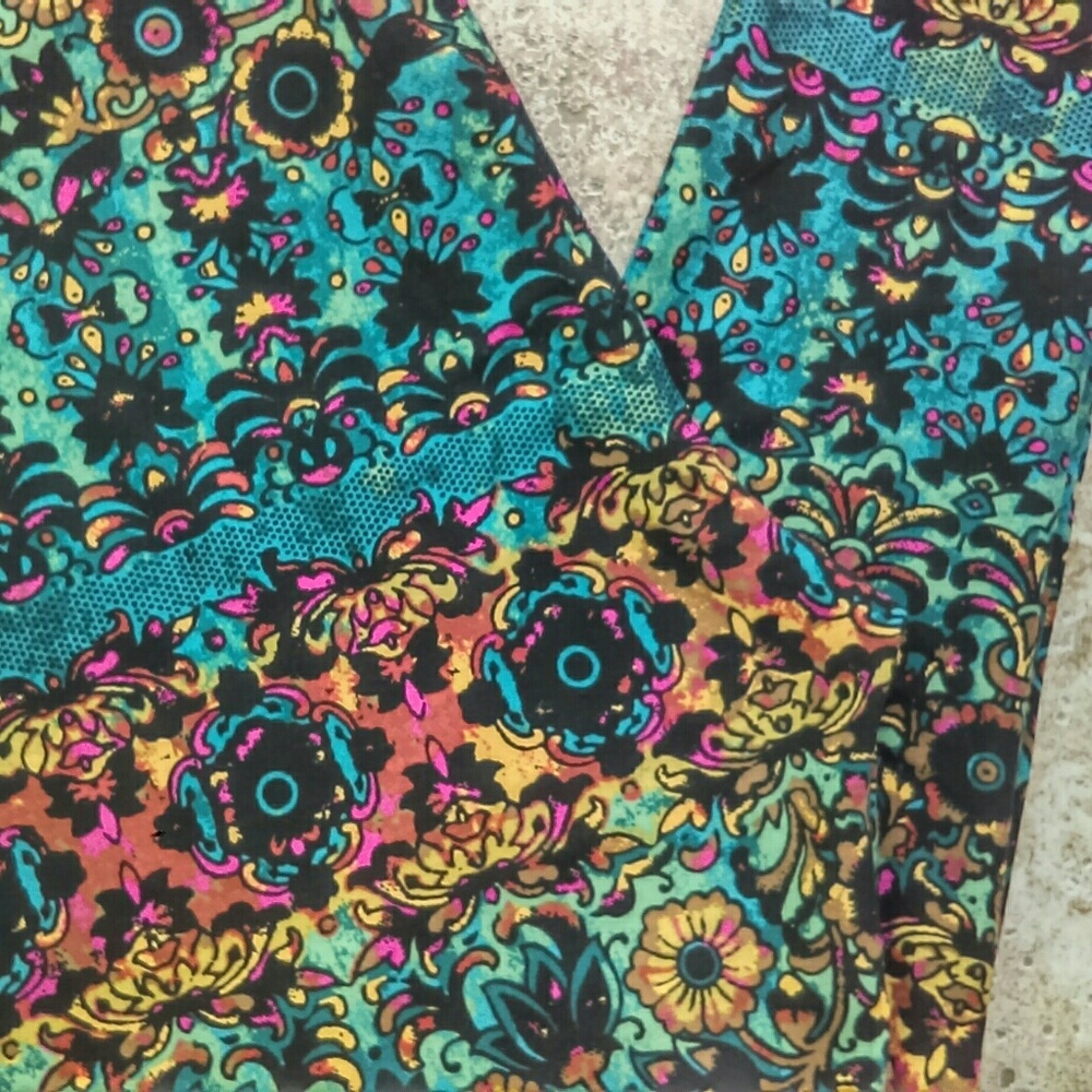 HTF PRINT!! TC Lularoe Legging NWT - Picture 2 of 2