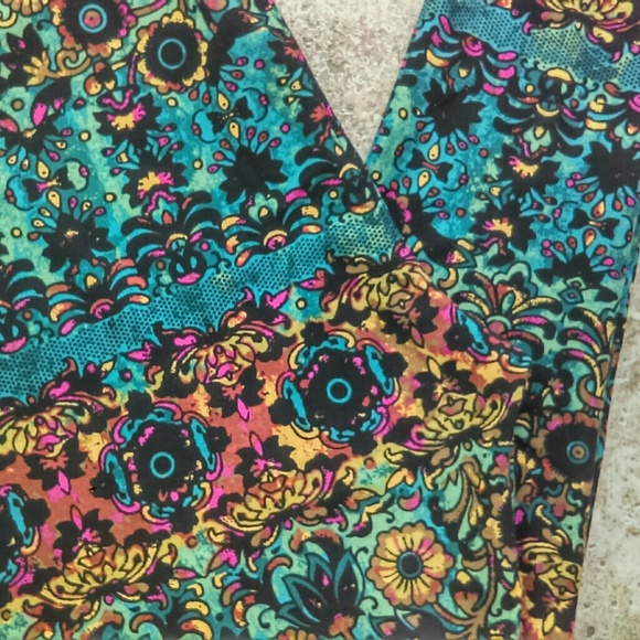 HTF PRINT!! TC Lularoe Legging NWT - Picture 2 of 2