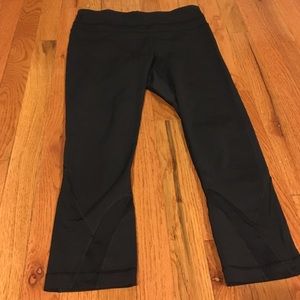 Lululemon Inspire Crop