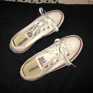 Unisex size white converse