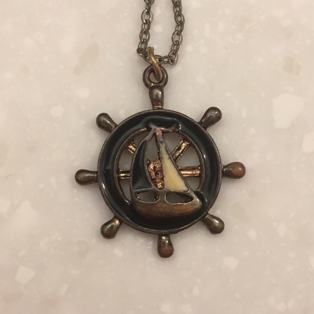 ❌SOLD❌⛵️Nautical sailboat necklace ⚓️
