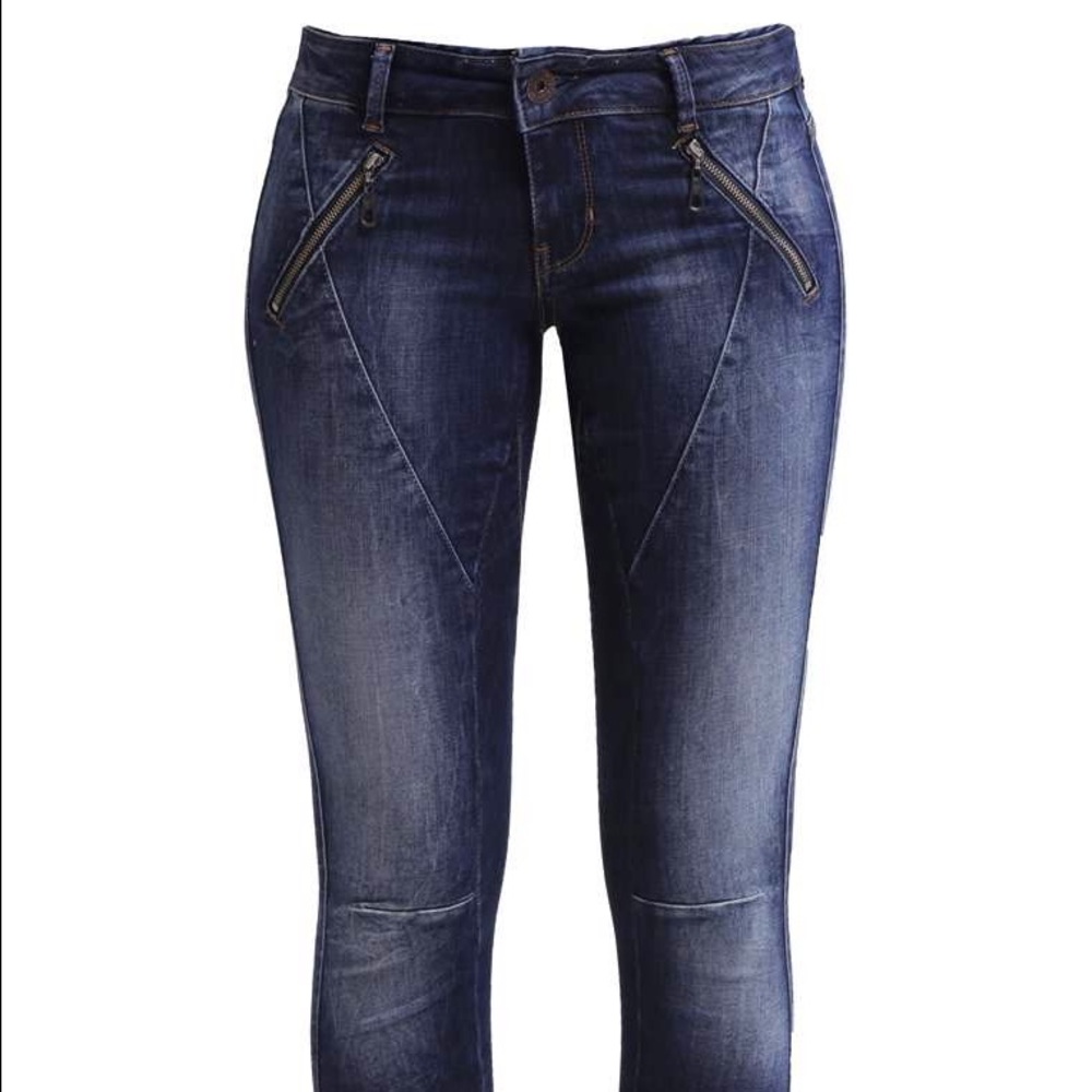 MAKE OFFER💖✨💖✨GUESS LITITIA SKINNY JEANS✨💖✨💖