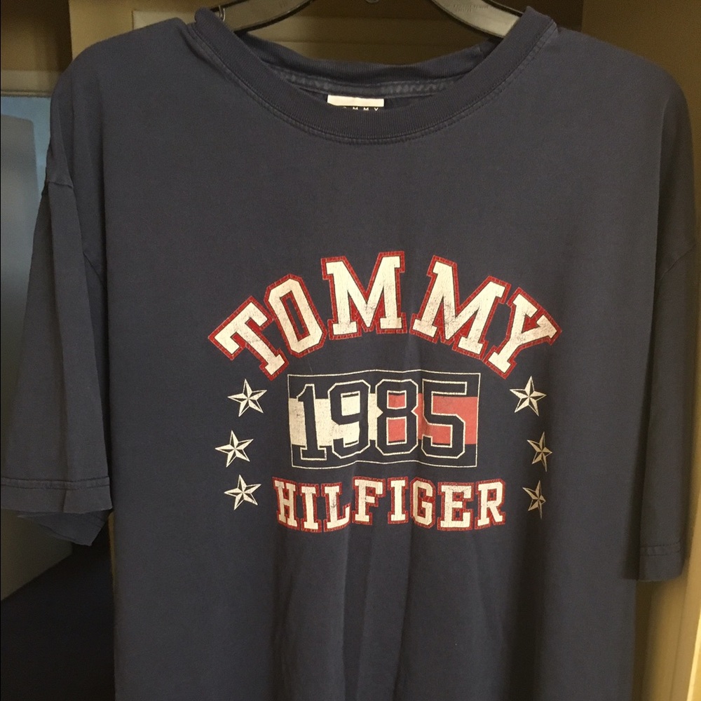 Tommy Hilfiger vintage tshirt
