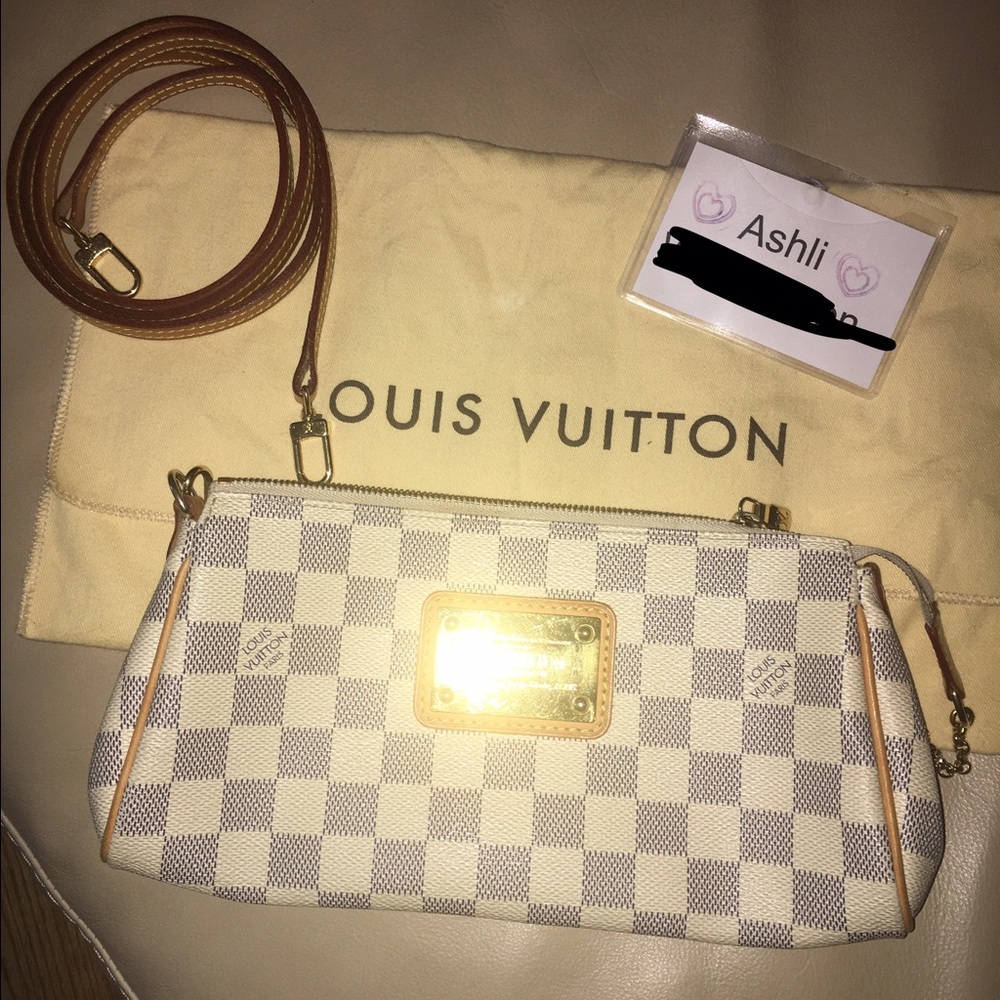 Louis Vuitton Eva clutch