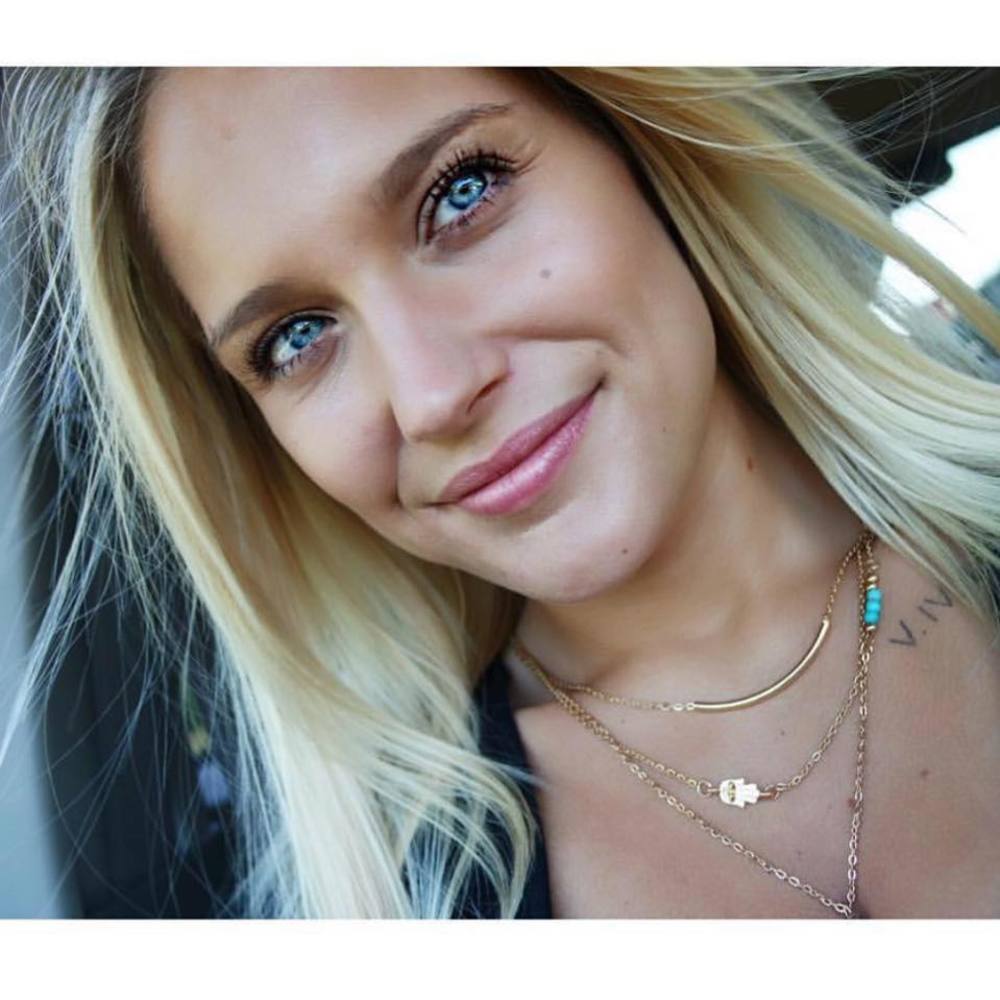 Meet your Posher, Raye