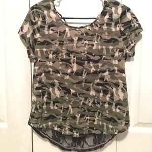 Camouflage short sleeve tee with lace in the back.