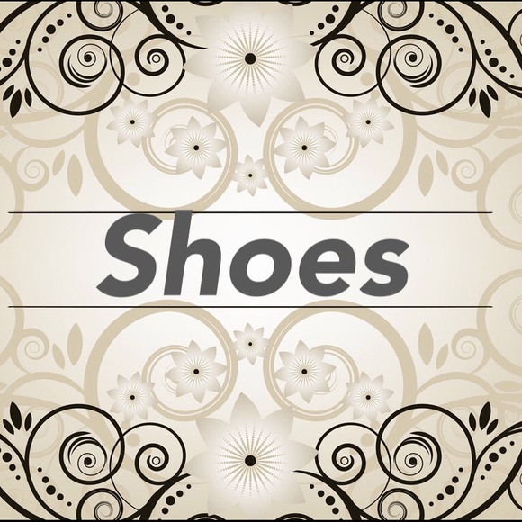 Shoes 👠 - Picture 1 of 1