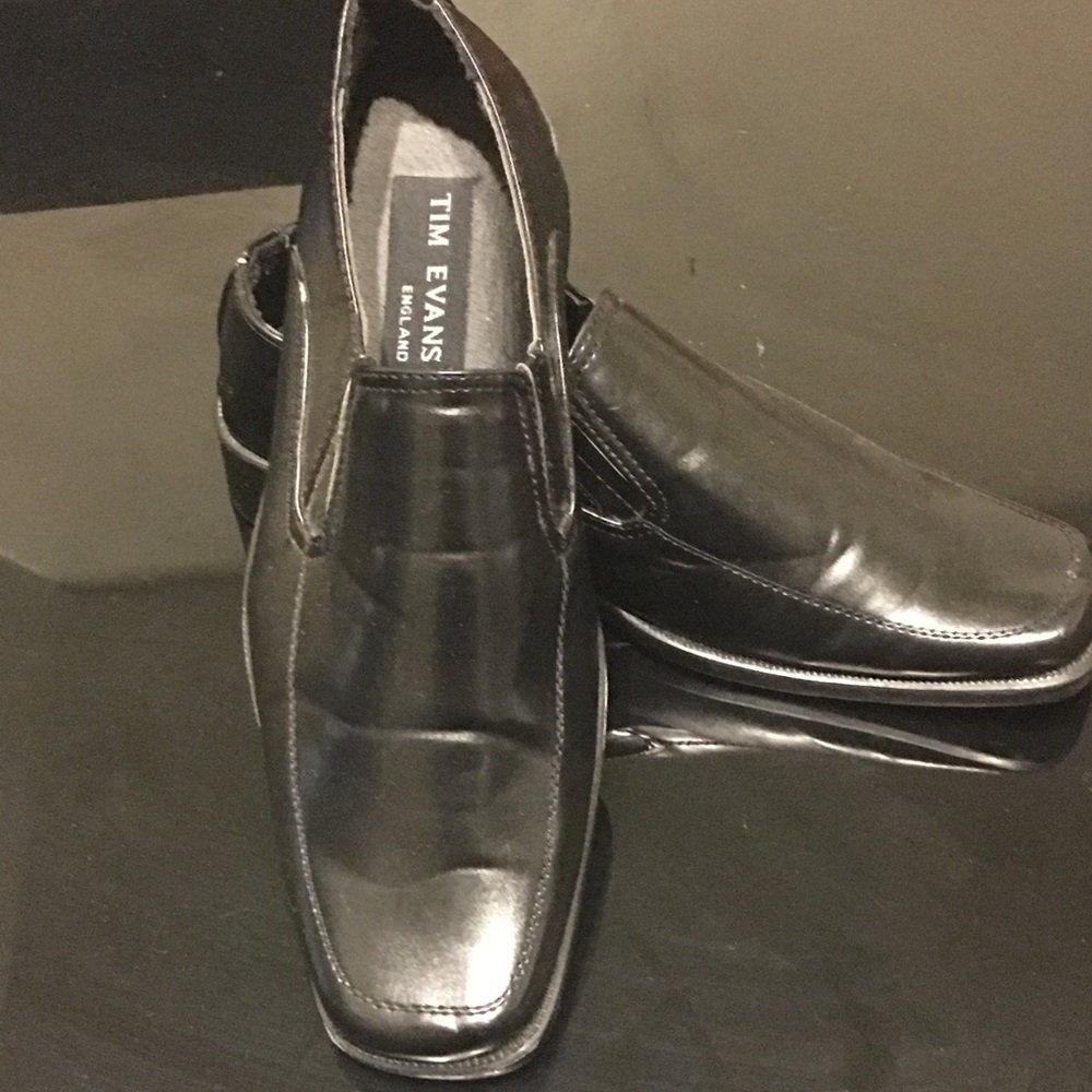 Dress shoes