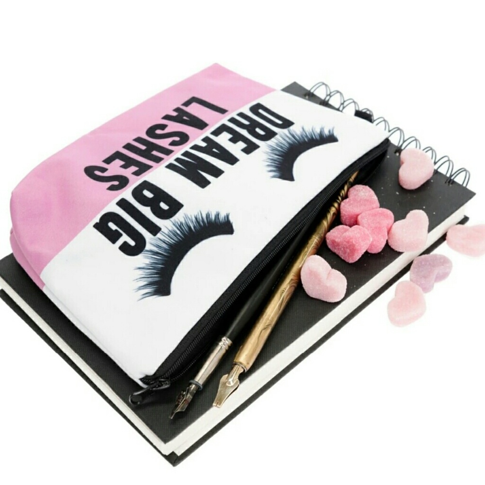 Eyelash cosmetic bag