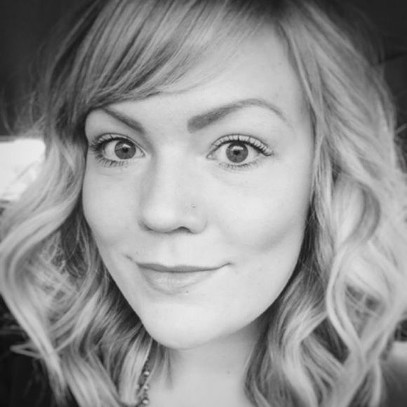 Meet your Posher, Kayla - Picture 1 of 1