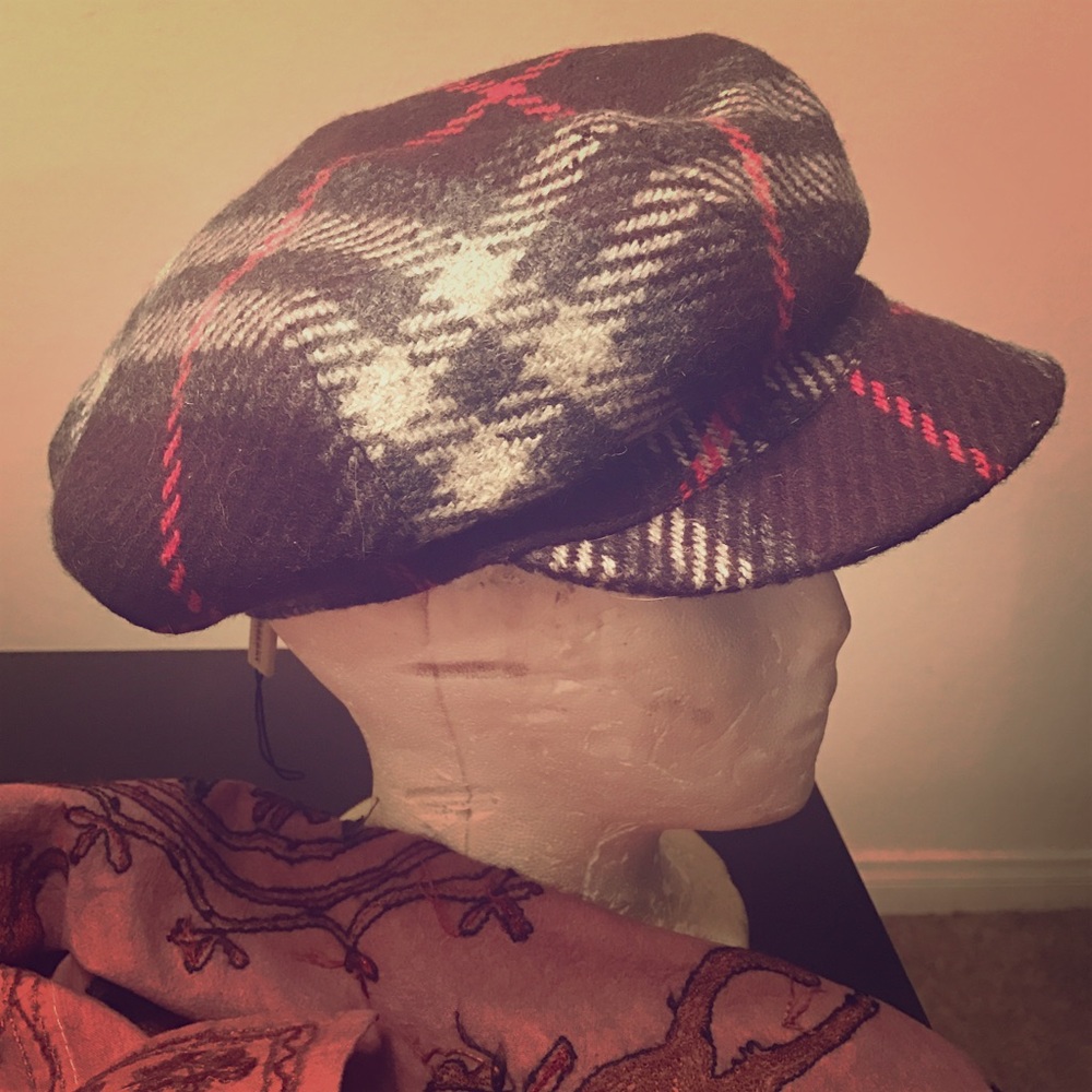 Burberry newsboy hat