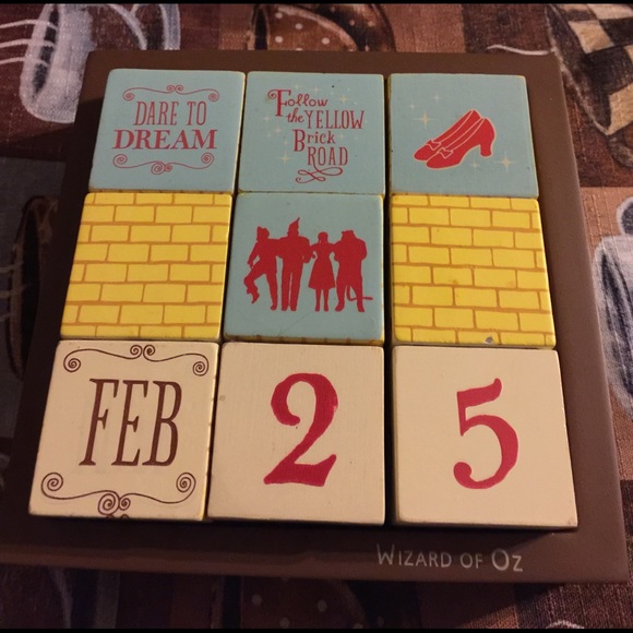 Hallmark perpetual calendar - Picture 2 of 4