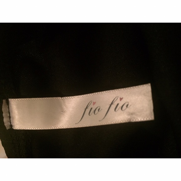 SOLD 🌸 Black sequin peplum dress - Picture 4 of 5