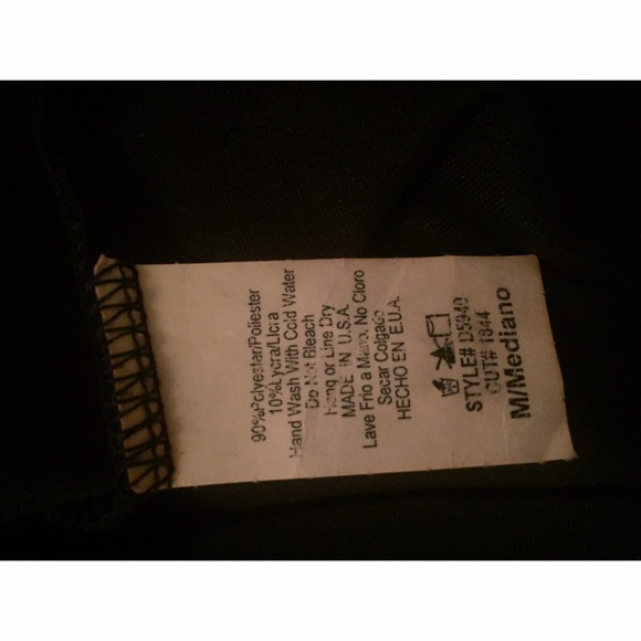 SOLD 🌸 Black sequin peplum dress - Picture 5 of 5