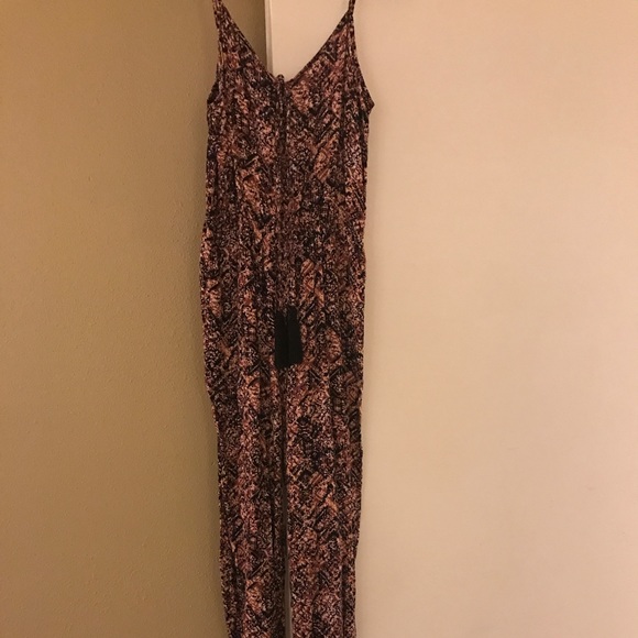 Jump suit - Picture 2 of 3