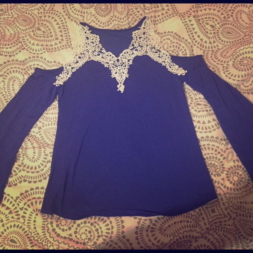 Blue/Lace shoulder cut out blouse