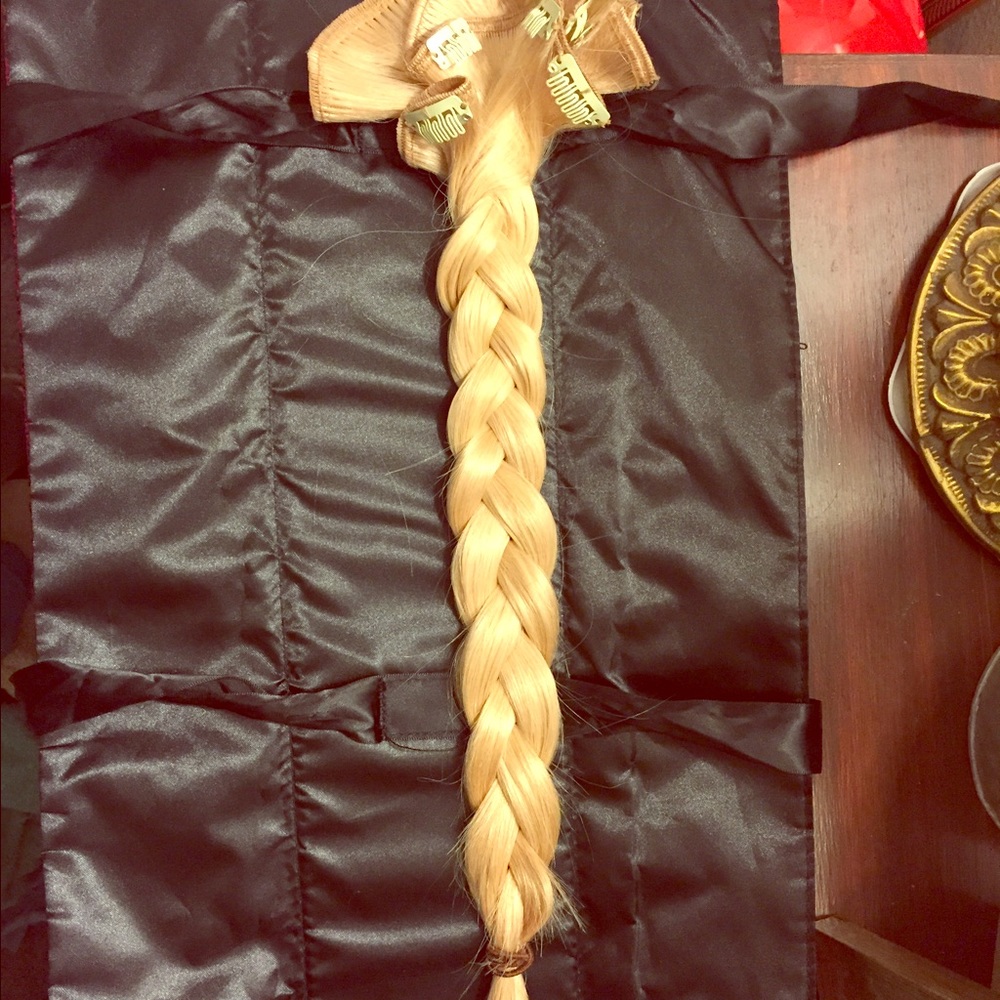 100% human hair 18' in clip in hair extensions