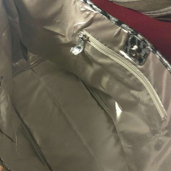 Ed Hardy Tote - Picture 3 of 3