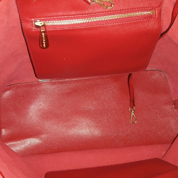 🎉LOWEST🎉MK Jet Set Saffiano Leather Travel Tote - Picture 5 of 6