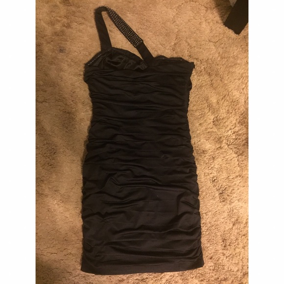 SOLD 🌸 Black one strap dress - Picture 3 of 6