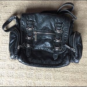 Urban Outfitters Deena & Ozzy messenger crossbody
