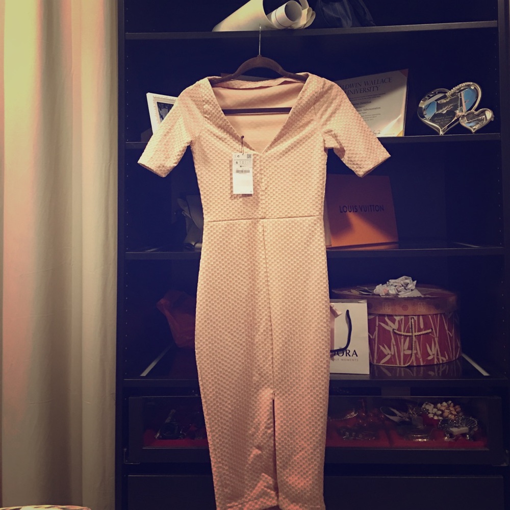 NWT-Over the knee Zara dress