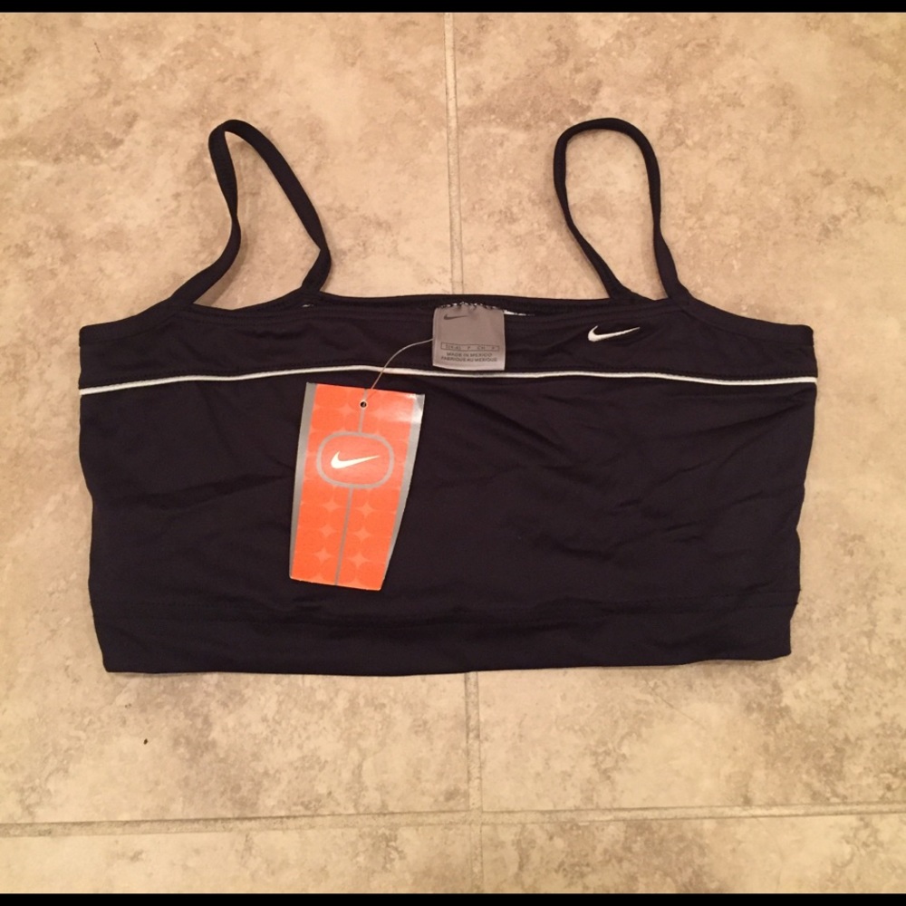 Nike crop top/sports bra