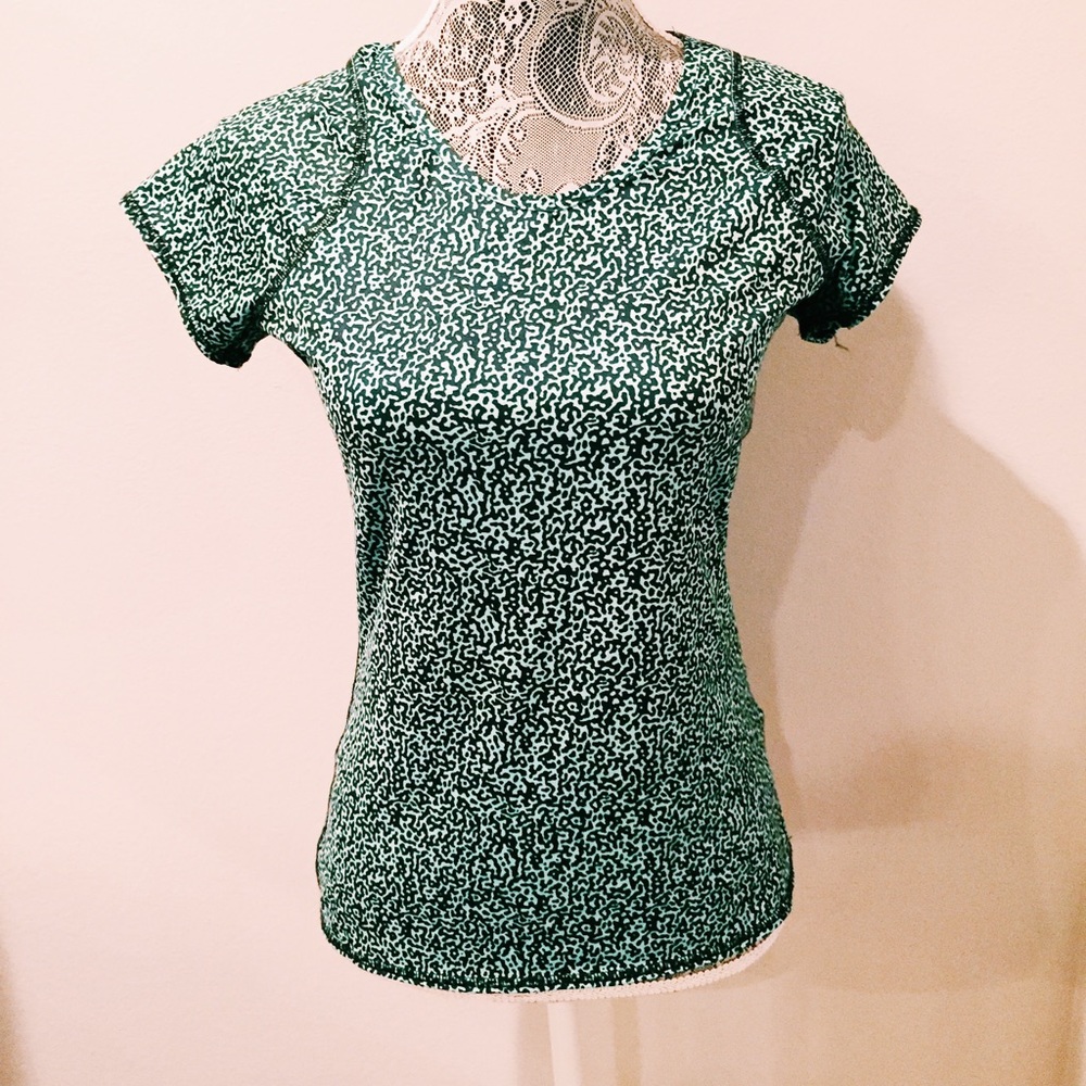 NIKE leopard Dri -Fit