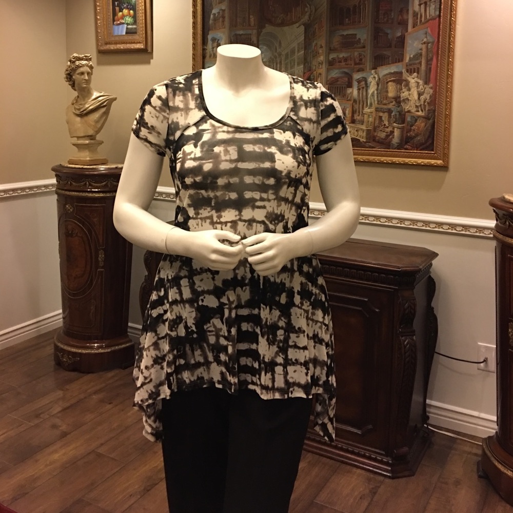Karen Kane top